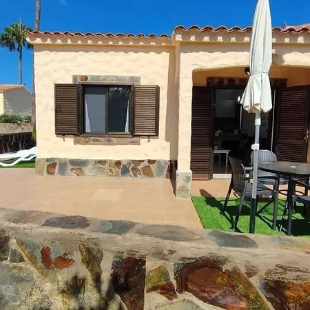 Santa Fe Next To Pool San Bartolomé